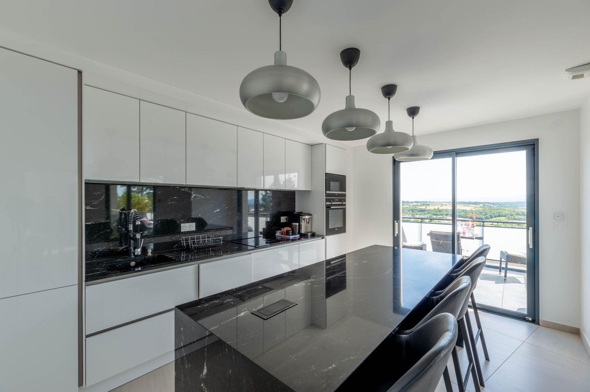 maison de luxe 7 Pièces en vente sur ST LAURENT DE MURE (69720)