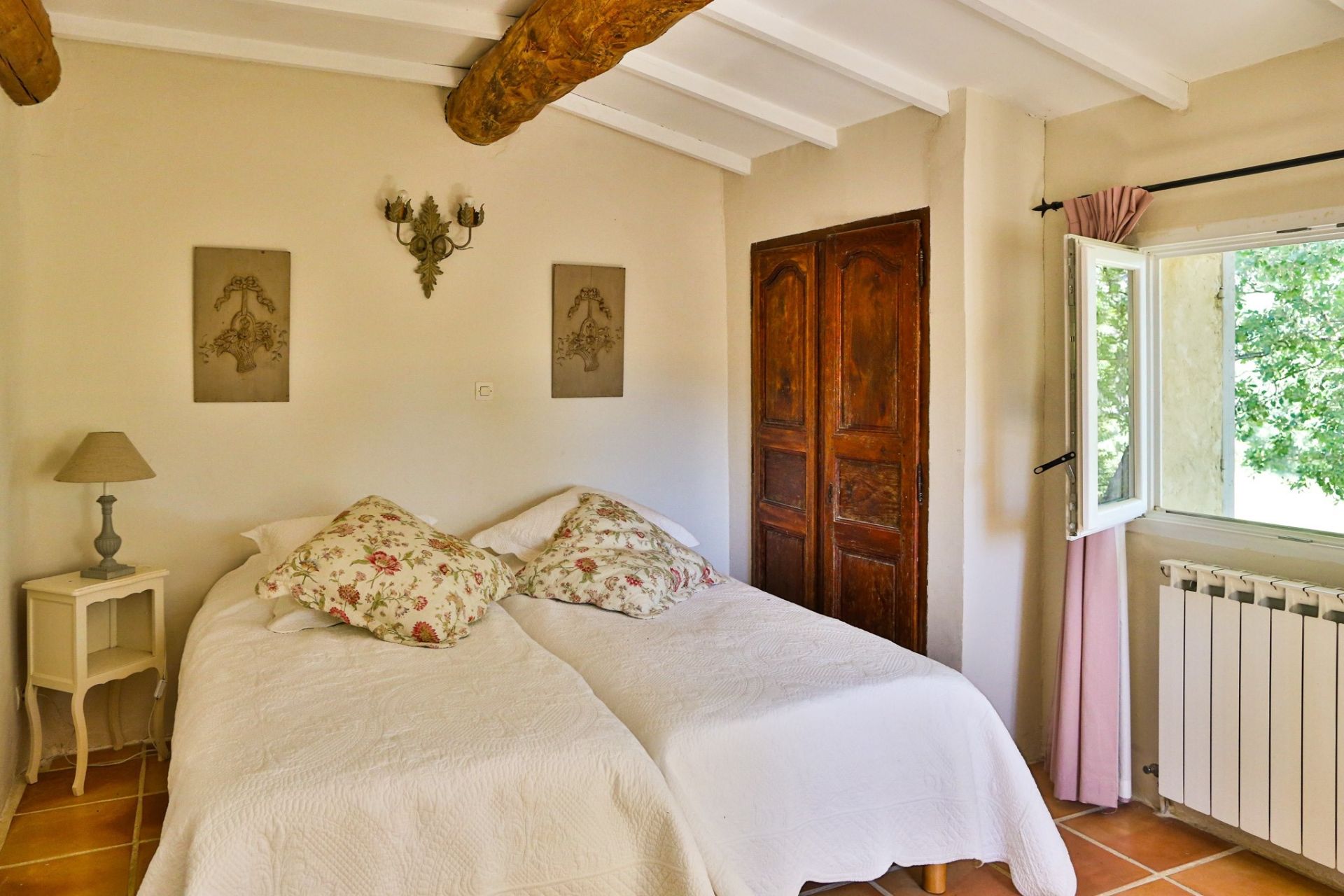 luxury house 15 Rooms for sale on CERESTE (04280)