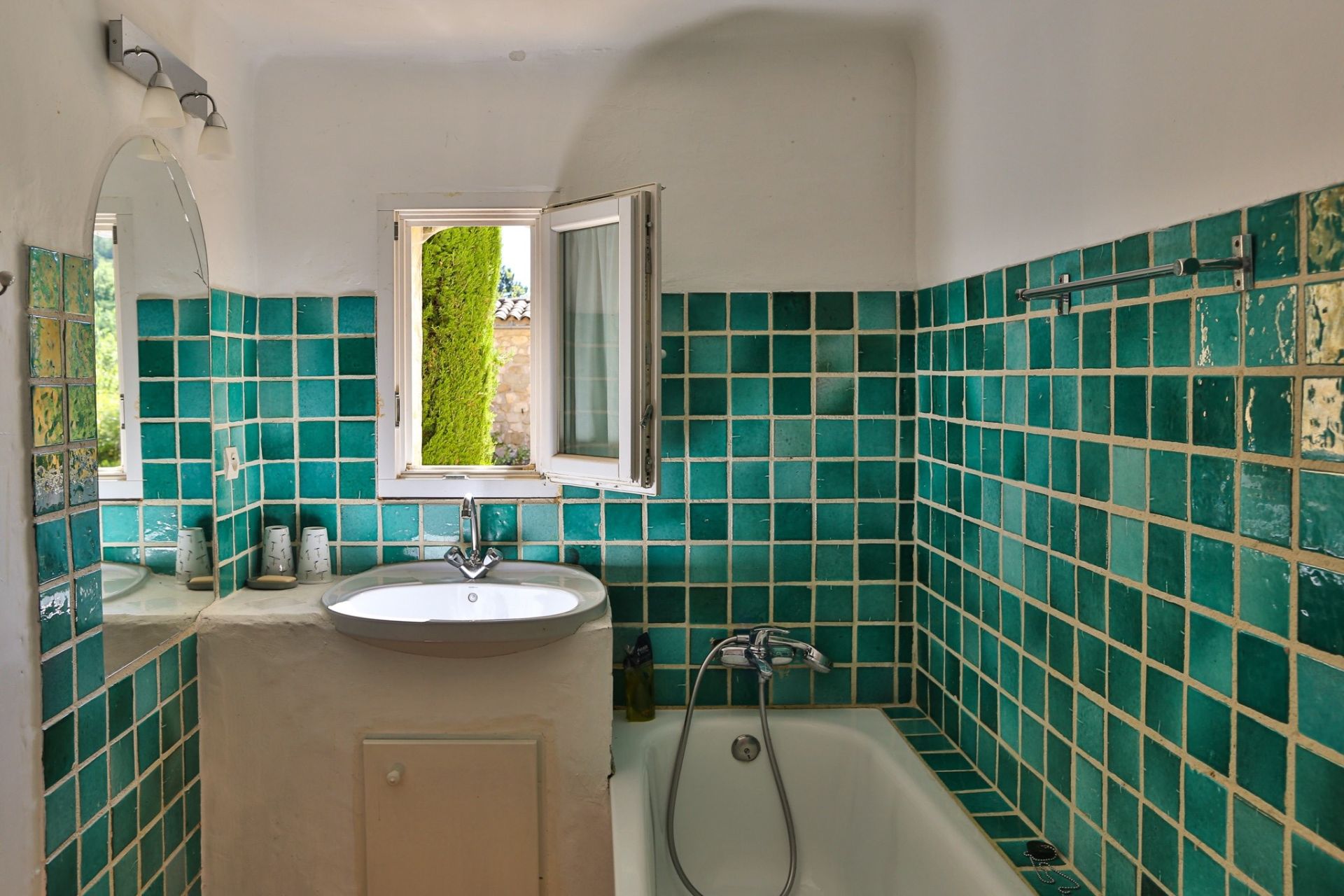 luxury house 15 Rooms for sale on CERESTE (04280)