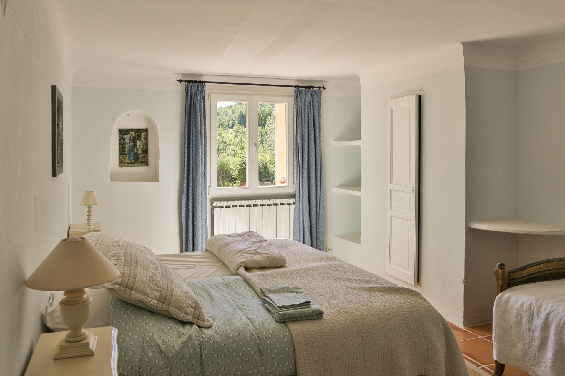 luxury house 15 Rooms for sale on CERESTE (04280)