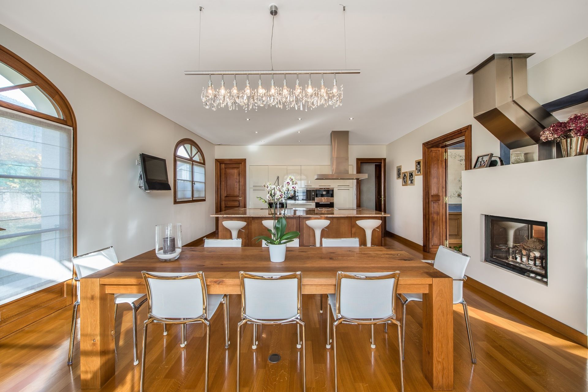 maison de luxe 12 Pièces en vente sur ECHENEVEX (01170)