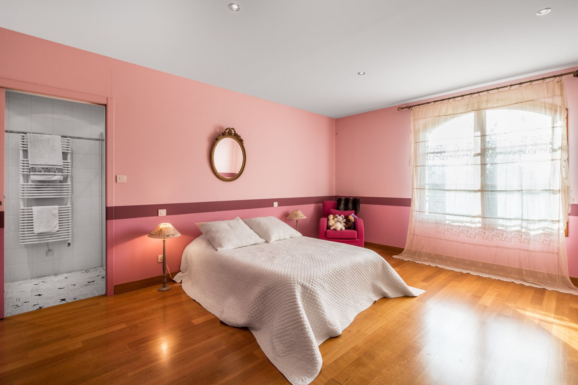 maison de luxe 12 Pièces en vente sur ECHENEVEX (01170)