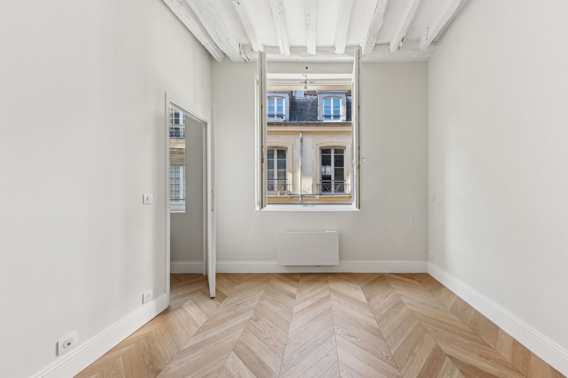 luxury apartment 2 Rooms for sale on PARIS (75003)