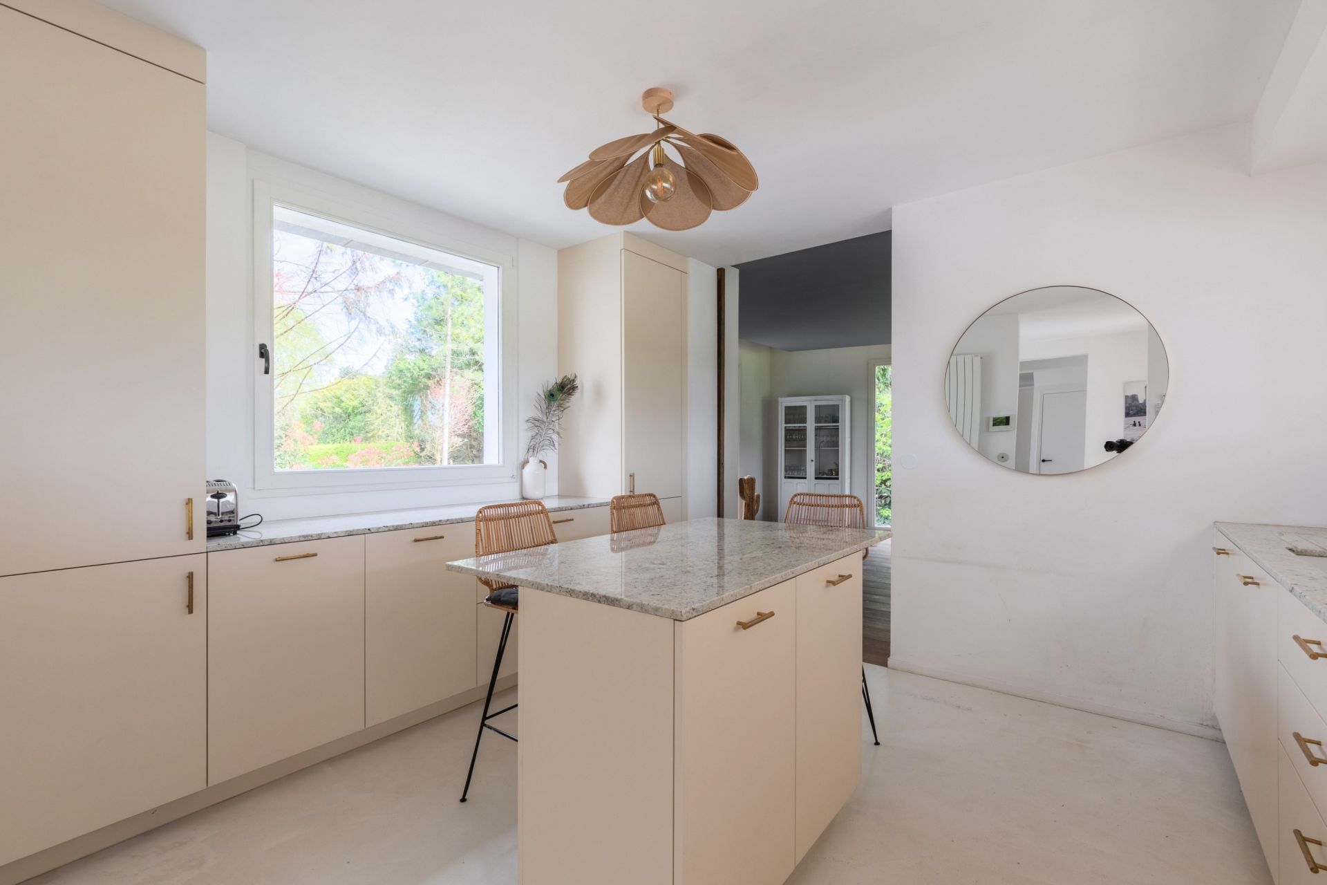 luxury house 8 Rooms for sale on MARCQ EN BAROEUL (59700)