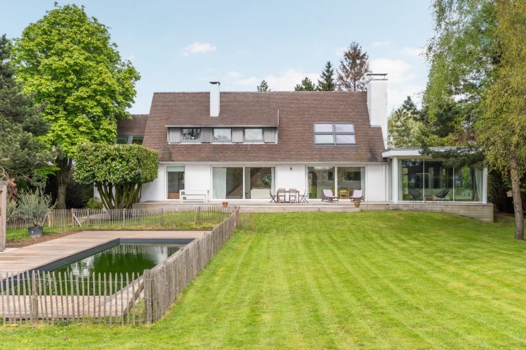 luxury house 8 Rooms for sale on MARCQ EN BAROEUL (59700)