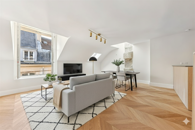 luxury apartment 2 Rooms for sale on PARIS (75003)