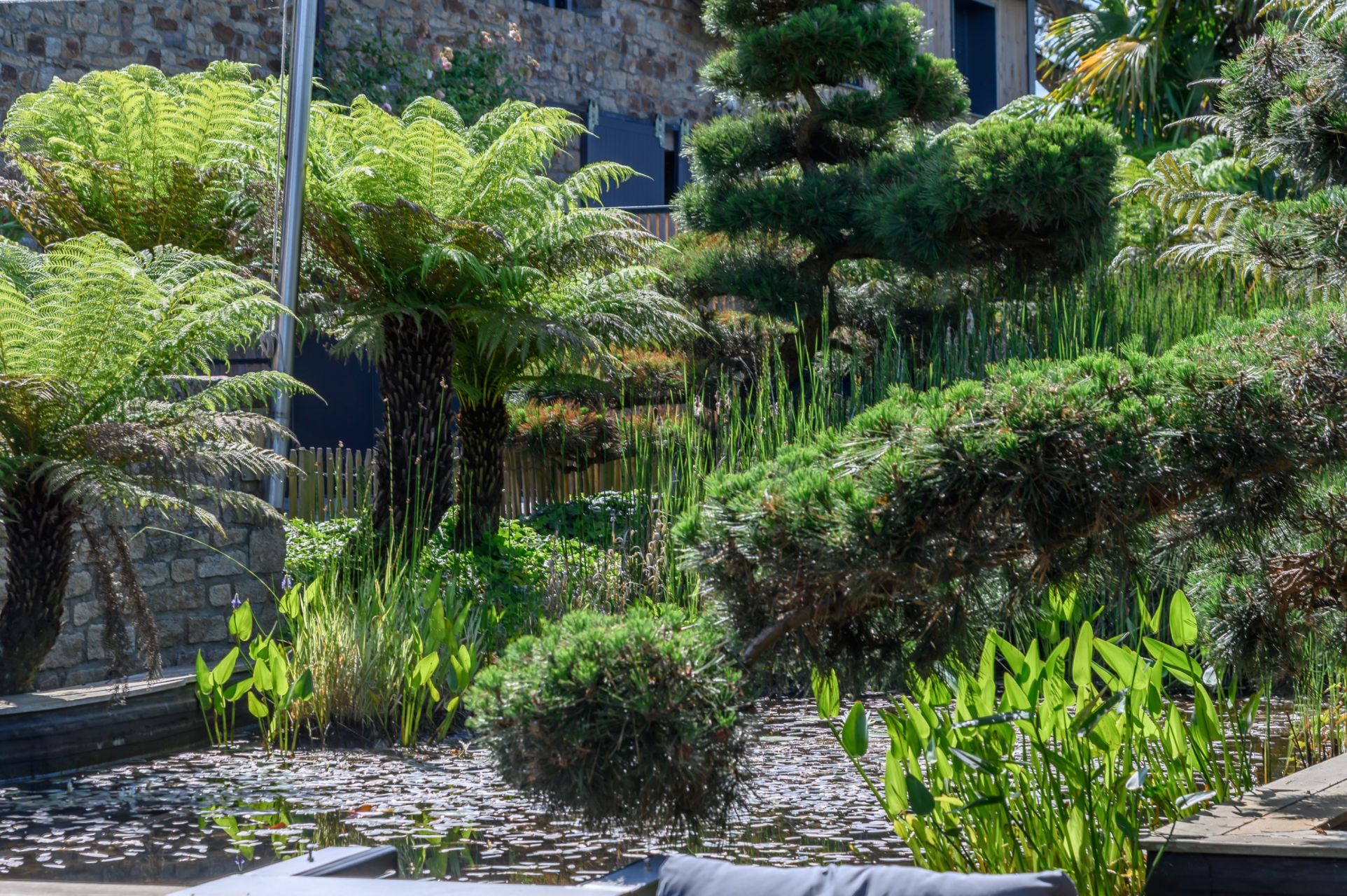 luxury long house 8 Rooms for seasonal rent on BADEN (56870)