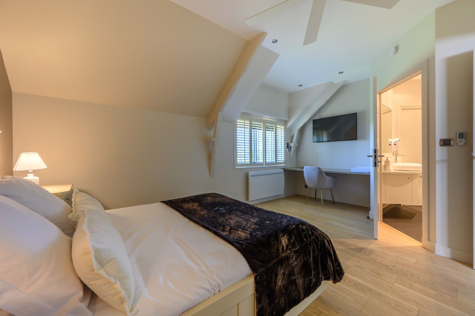 luxury long house 8 Rooms for seasonal rent on BADEN (56870)