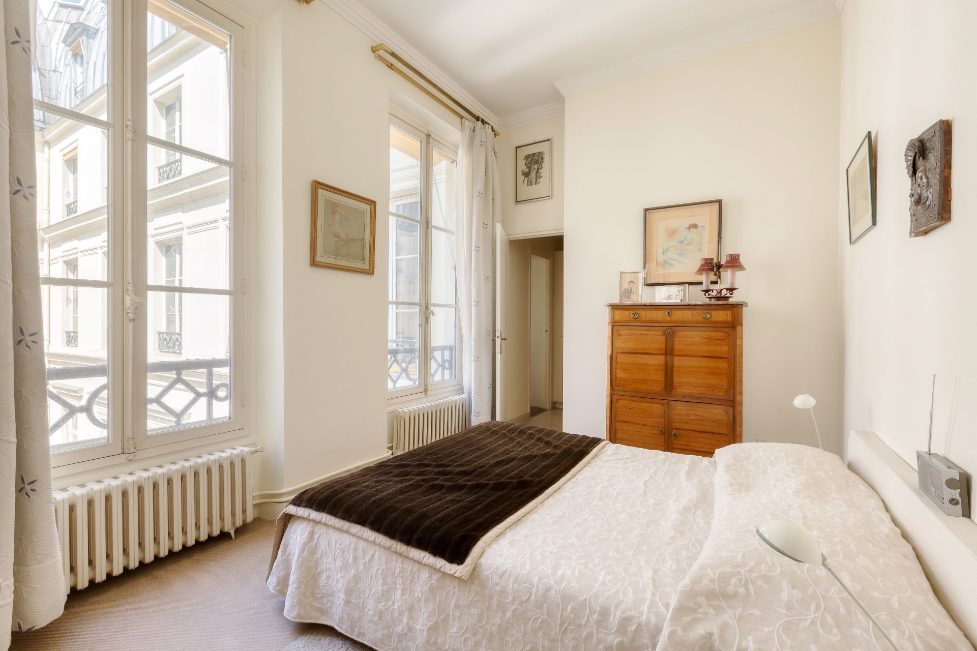 luxury apartment 4 Rooms for sale on PARIS (75001)