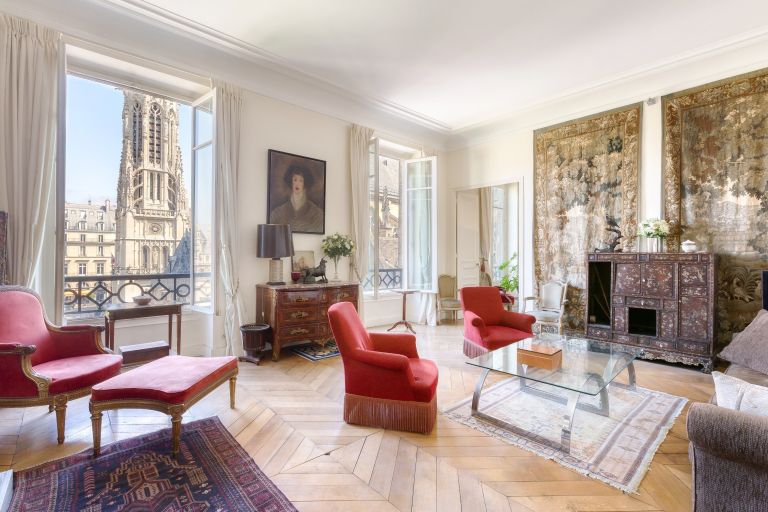 luxury apartment 4 Rooms for sale on PARIS (75001)