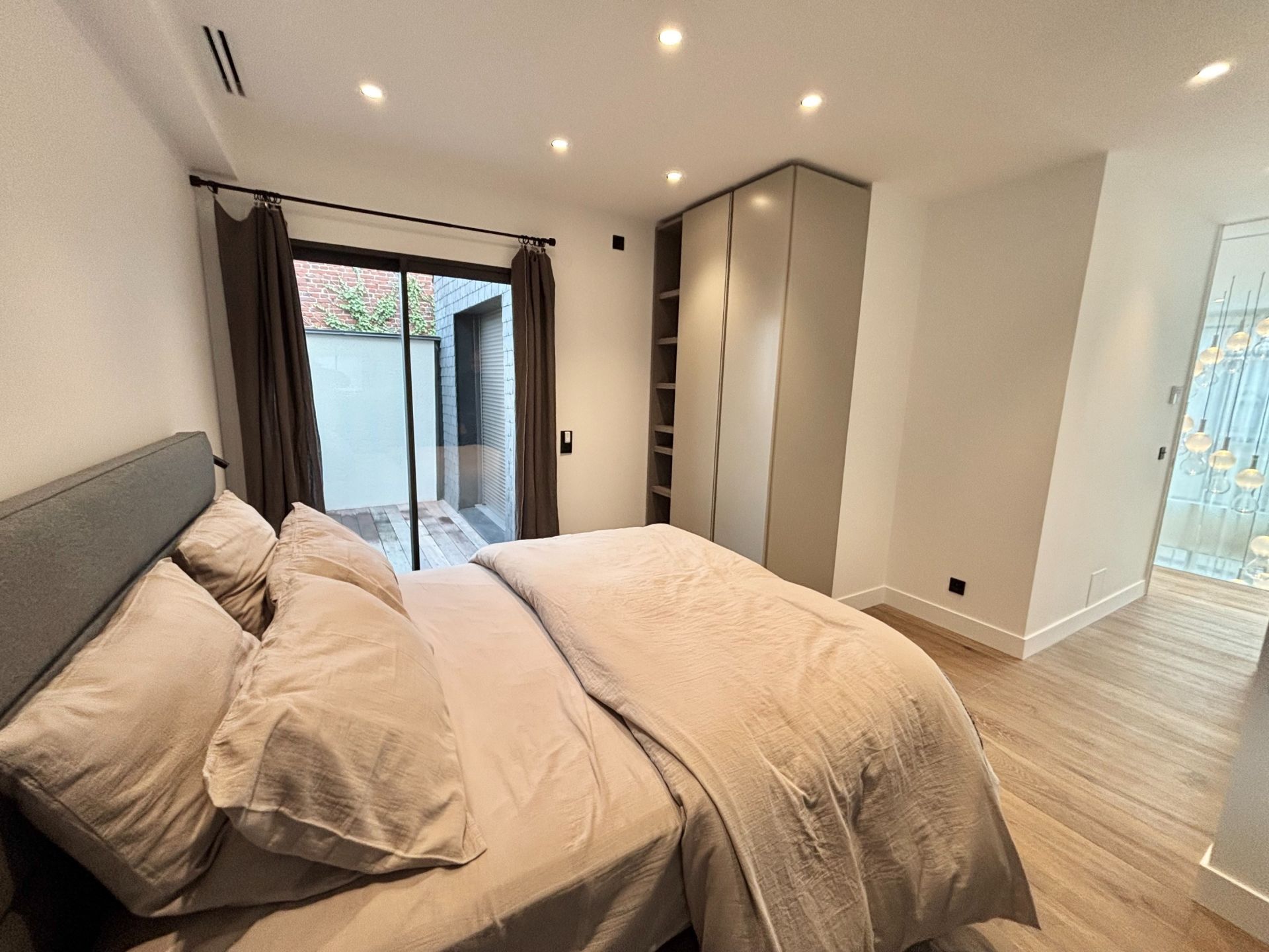 luxury house 9 Rooms for seasonal rent on TROUVILLE SUR MER (14360)