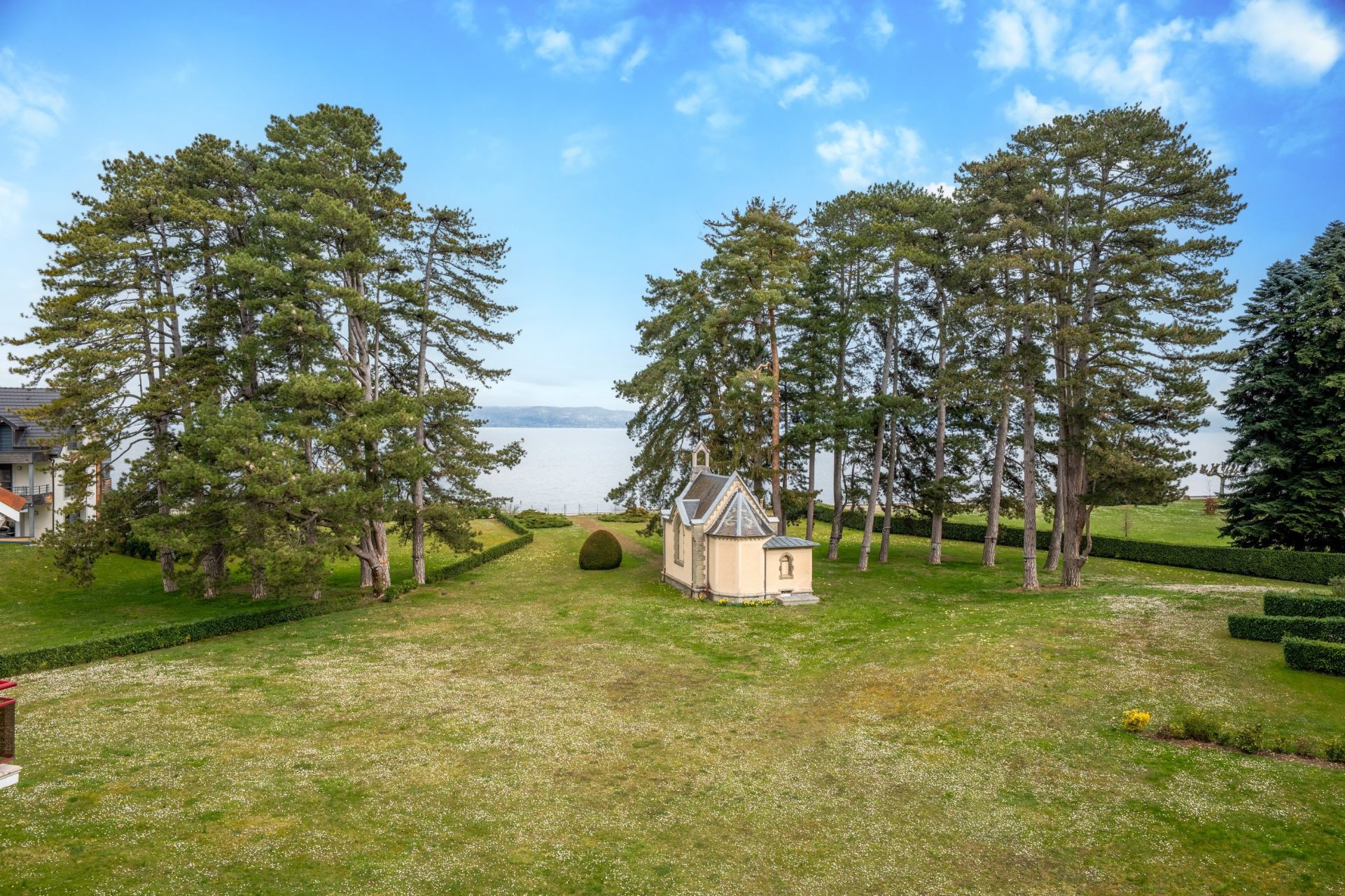 luxury apartment 5 Rooms for sale on AMPHION LES BAINS (74500)