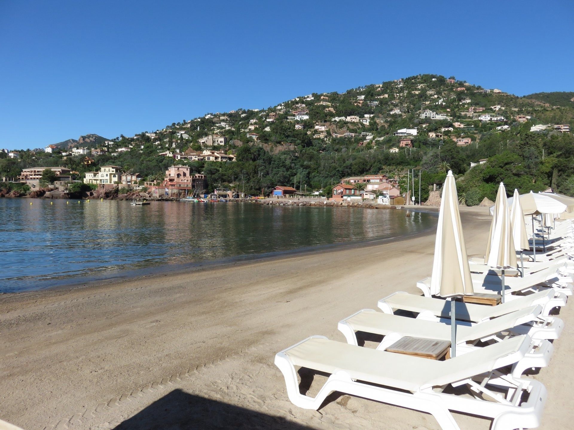 maison contemporaine 6 Pièces en vente sur THEOULE SUR MER (06590)