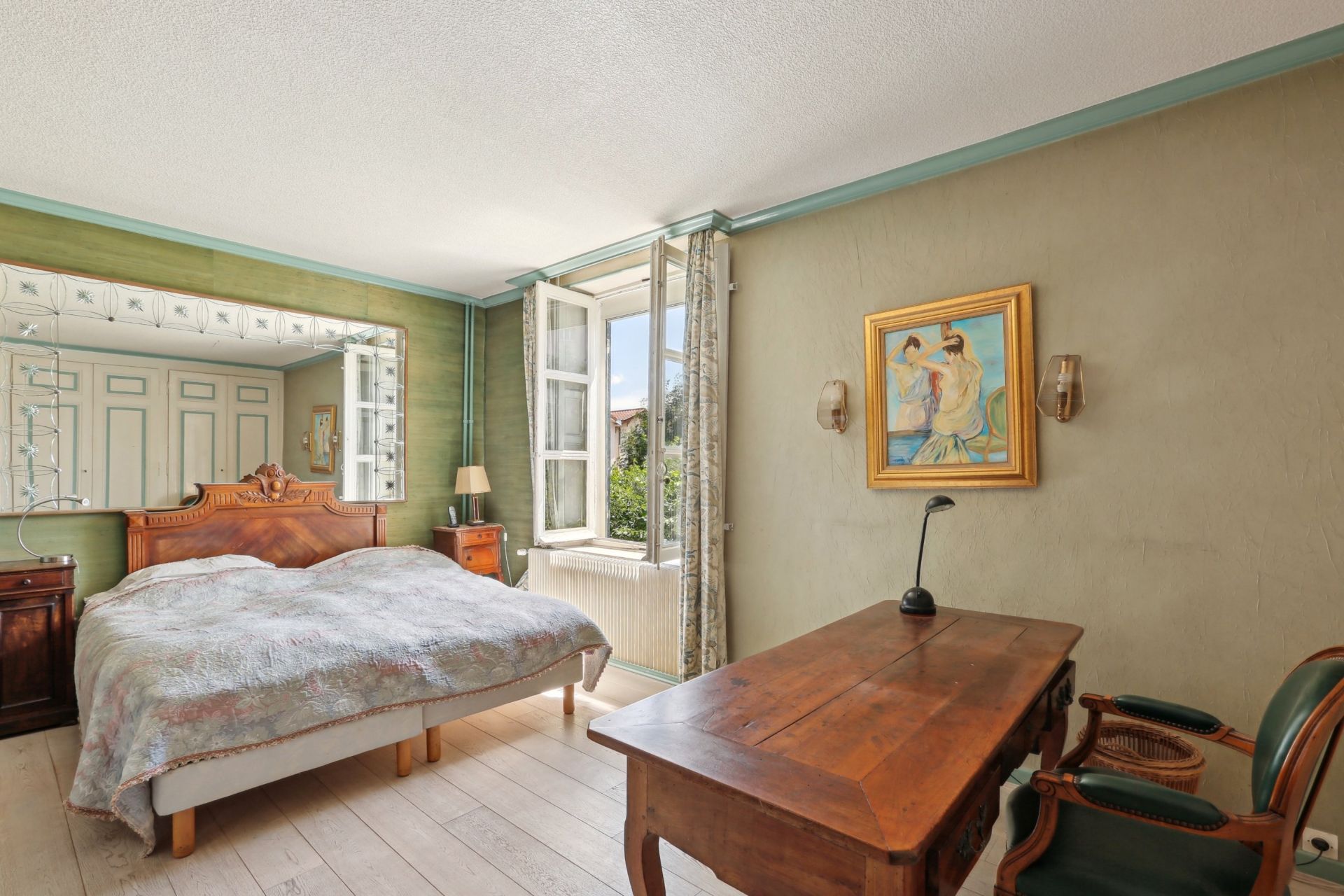 luxury house 9 Rooms for sale on LYON (69003)