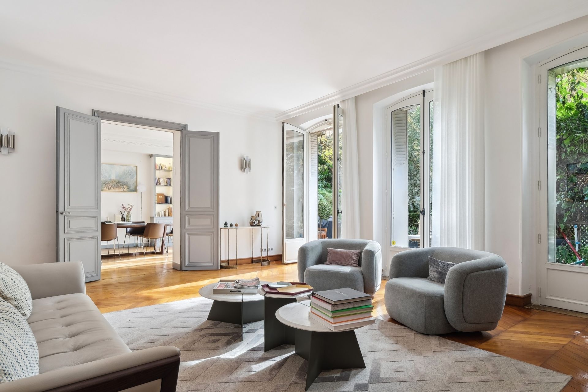 luxury apartment 6 Rooms for sale on PARIS (75016)