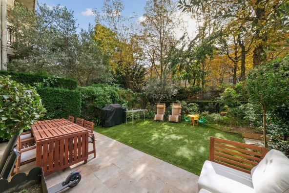 Sale Luxury apartment Paris 16 6 Rooms 226.88 m²