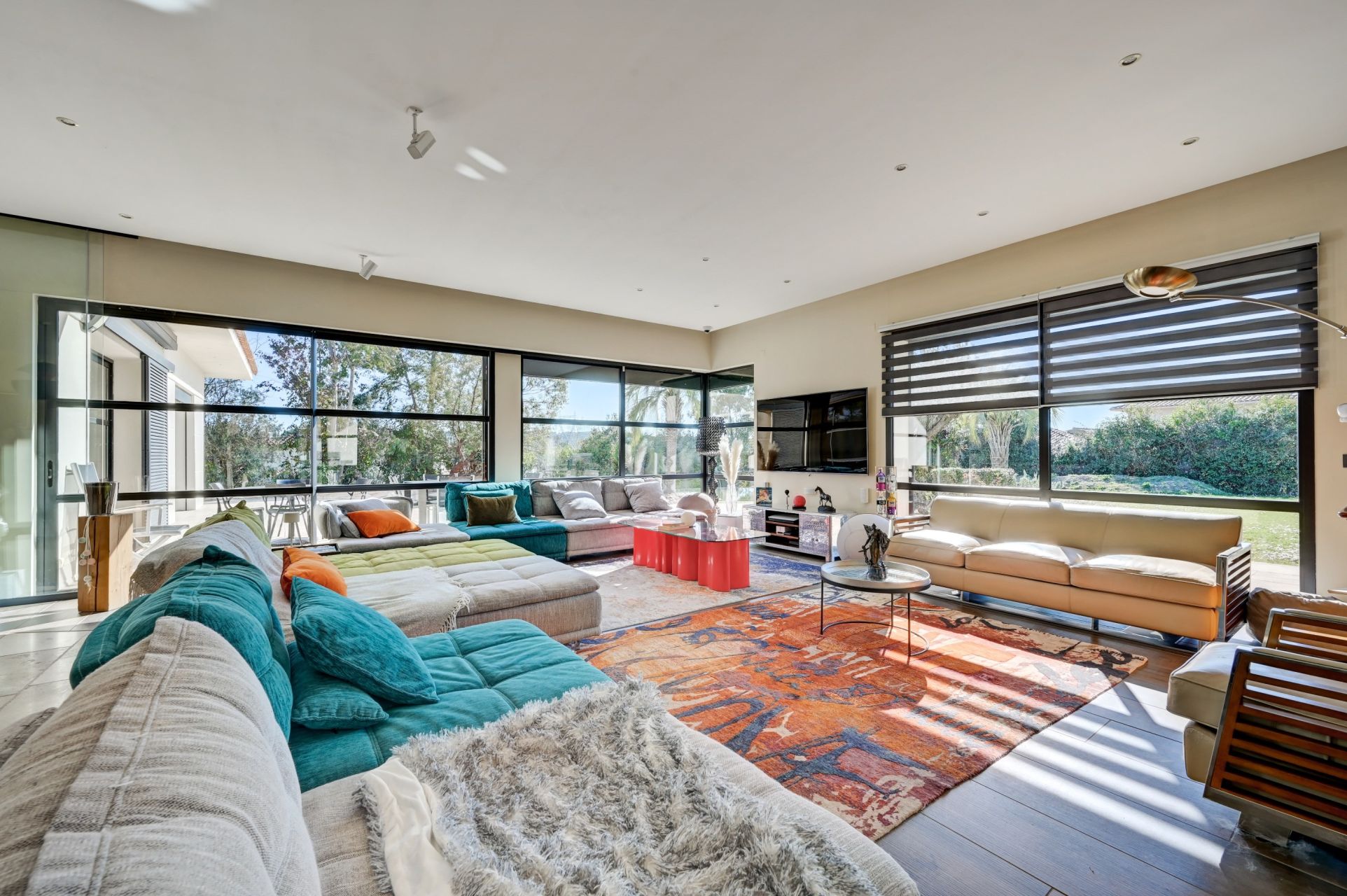 luxury house 6 Rooms for sale on AIX EN PROVENCE (13100)