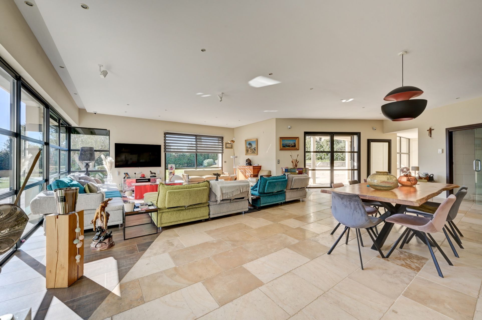 luxury house 6 Rooms for sale on AIX EN PROVENCE (13100)