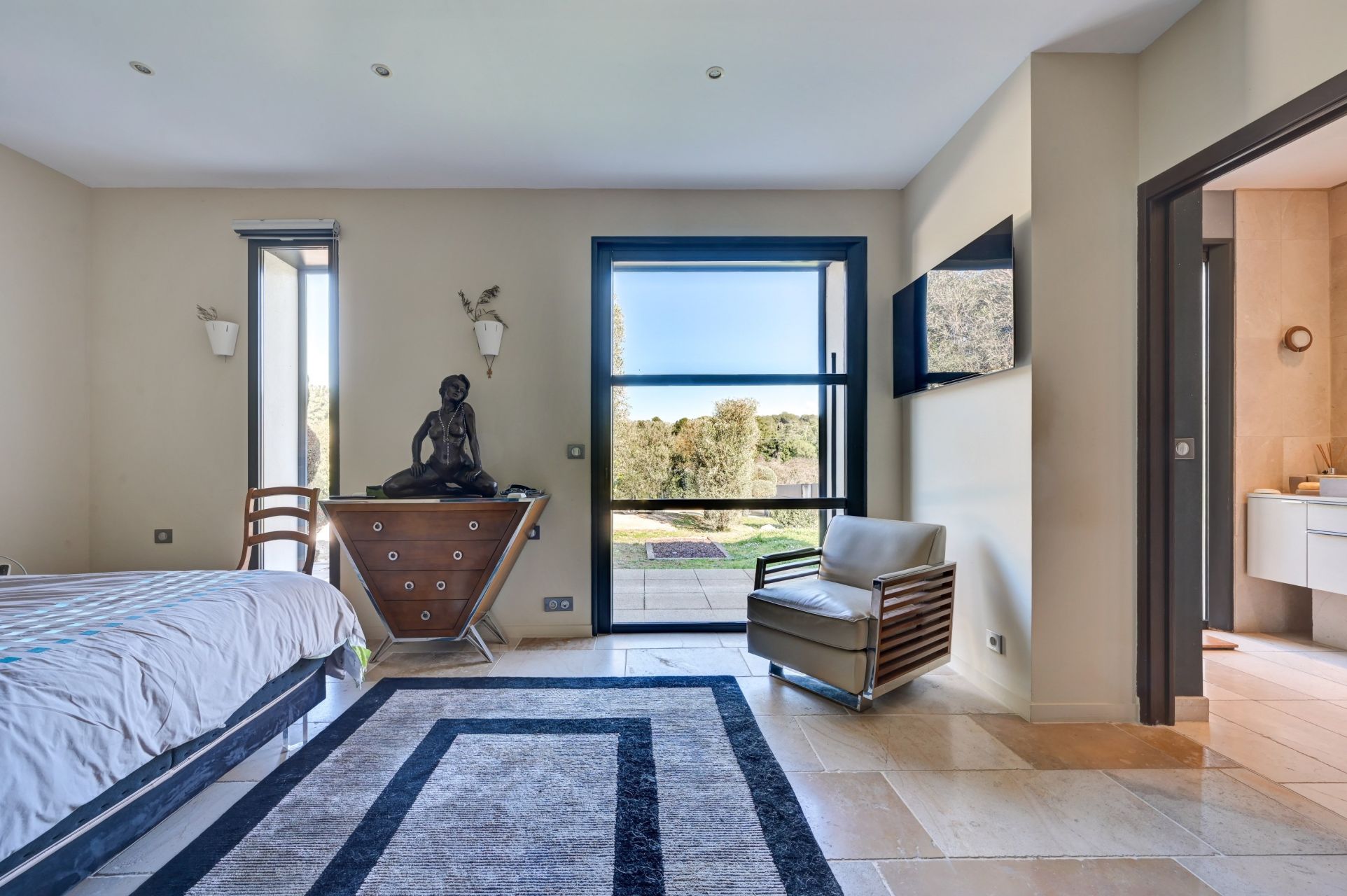 luxury house 6 Rooms for sale on AIX EN PROVENCE (13100)