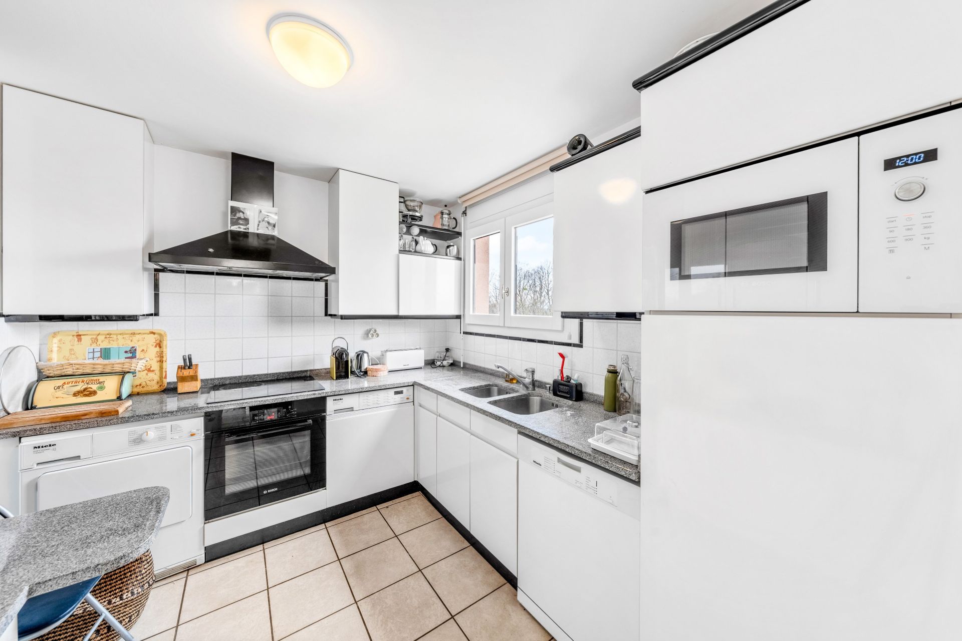 luxury apartment 4 Rooms for sale on PUBLIER (74500)
