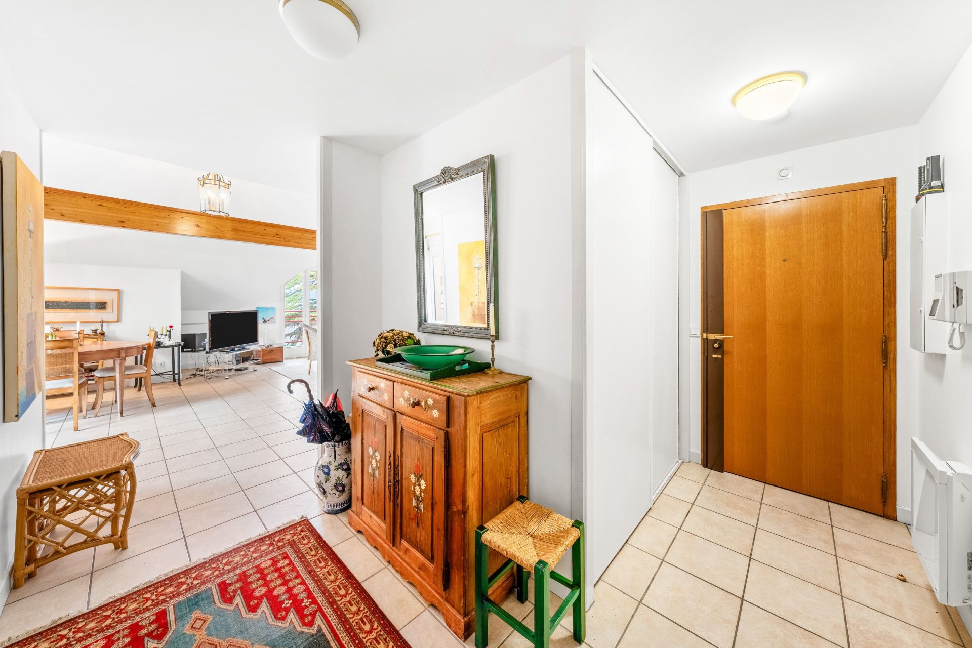 luxury apartment 4 Rooms for sale on PUBLIER (74500)
