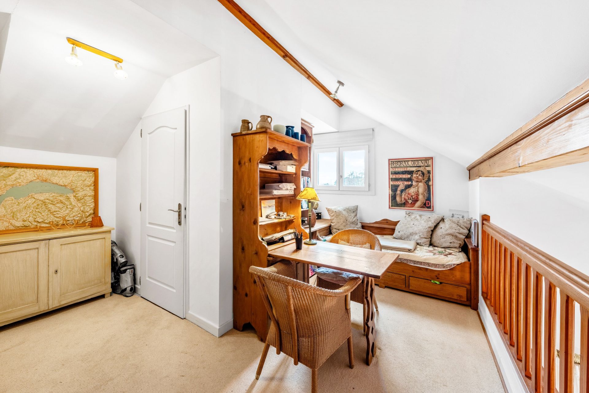 luxury apartment 4 Rooms for sale on PUBLIER (74500)