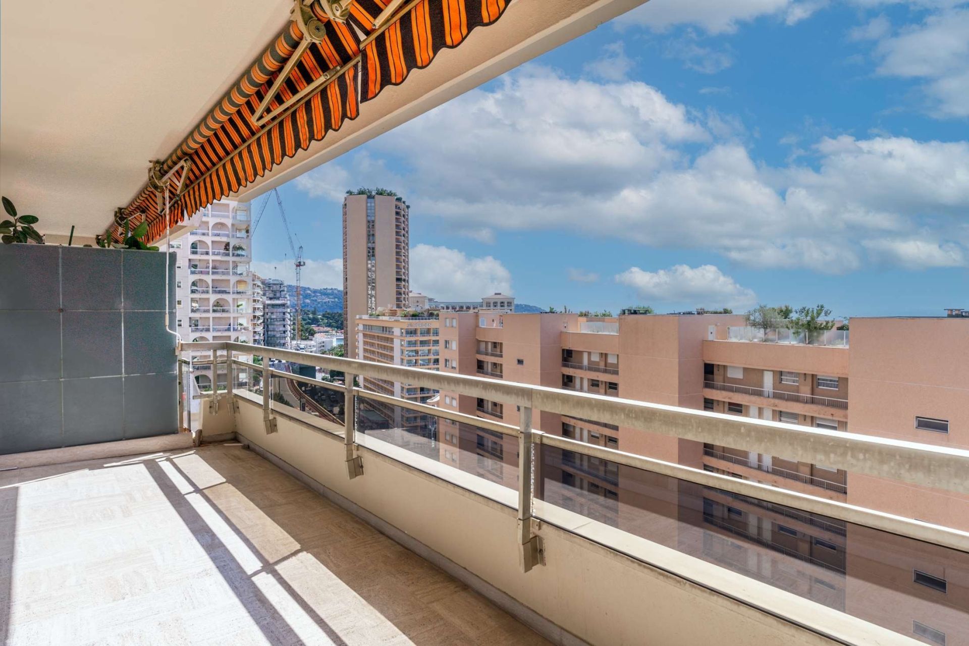 luxury apartment 2 Rooms for sale on MONACO (98000)