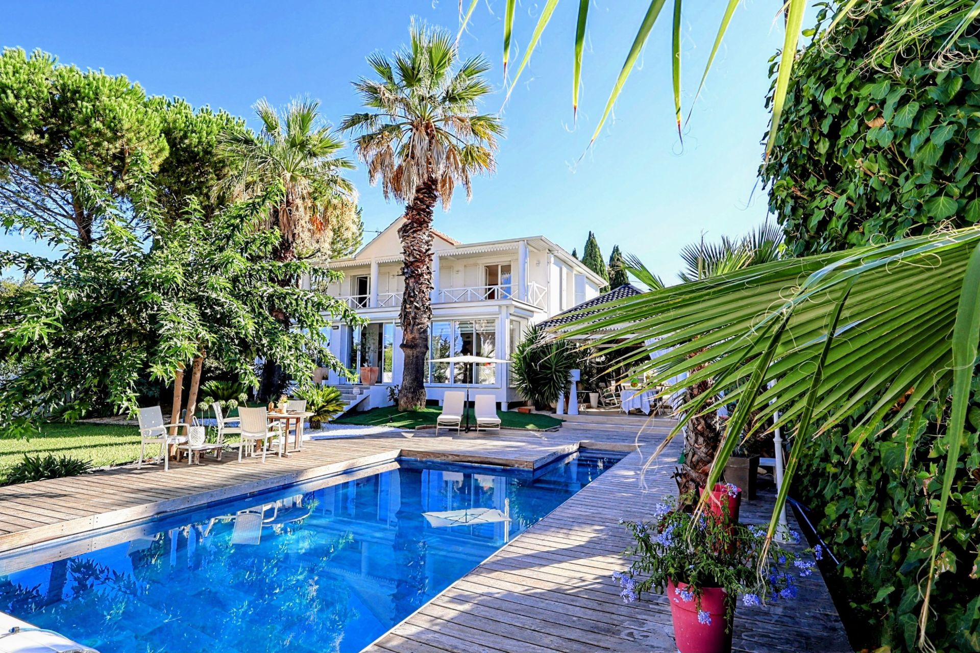 luxury house 9 Rooms for sale on MONTPELLIER (34000)