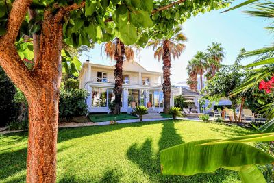 Sale Luxury house Montpellier 9 Rooms 283 m²