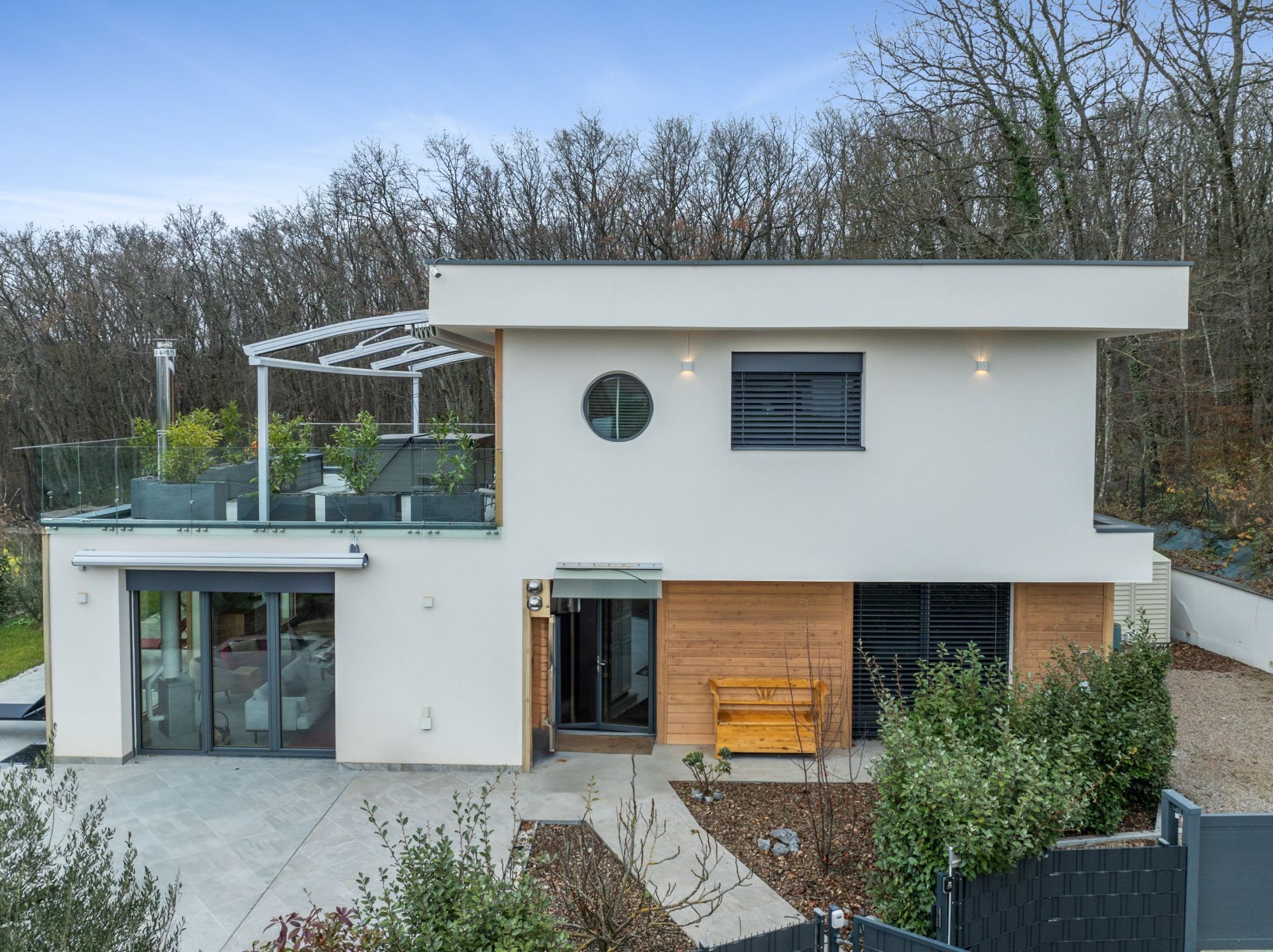 luxury house 8 Rooms for sale on VEIGY FONCENEX (74140)