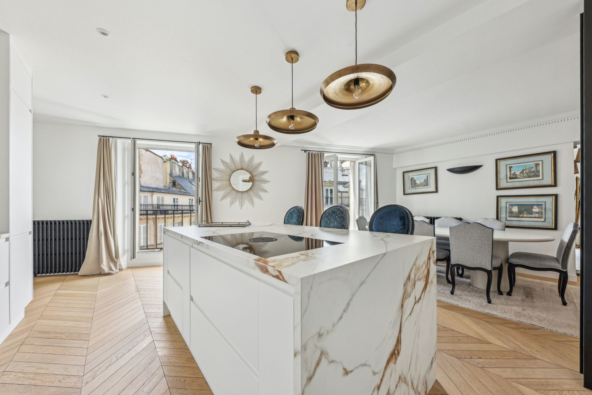 luxury apartment 5 Rooms for sale on PARIS (75008)