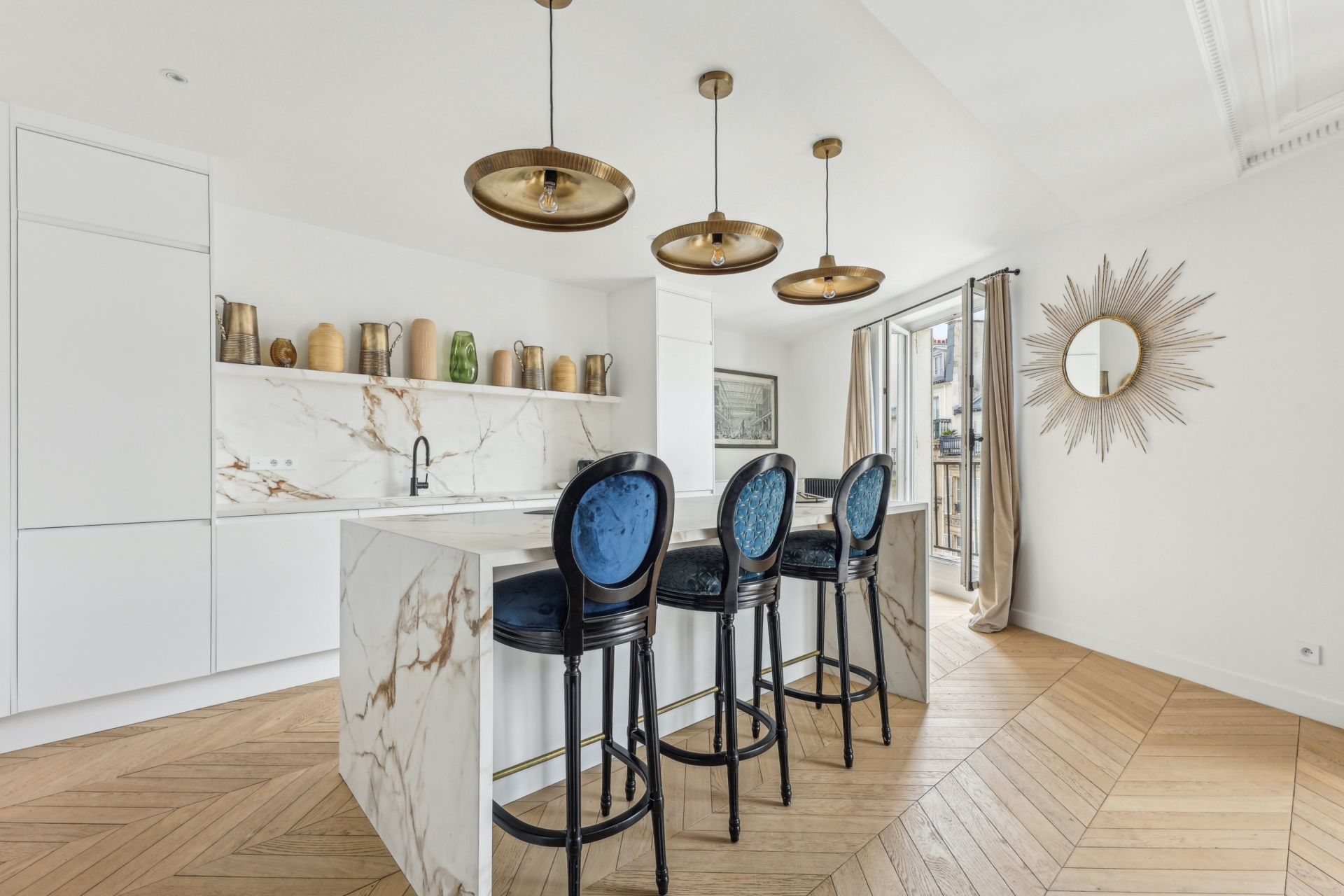 luxury apartment 5 Rooms for sale on PARIS (75008)