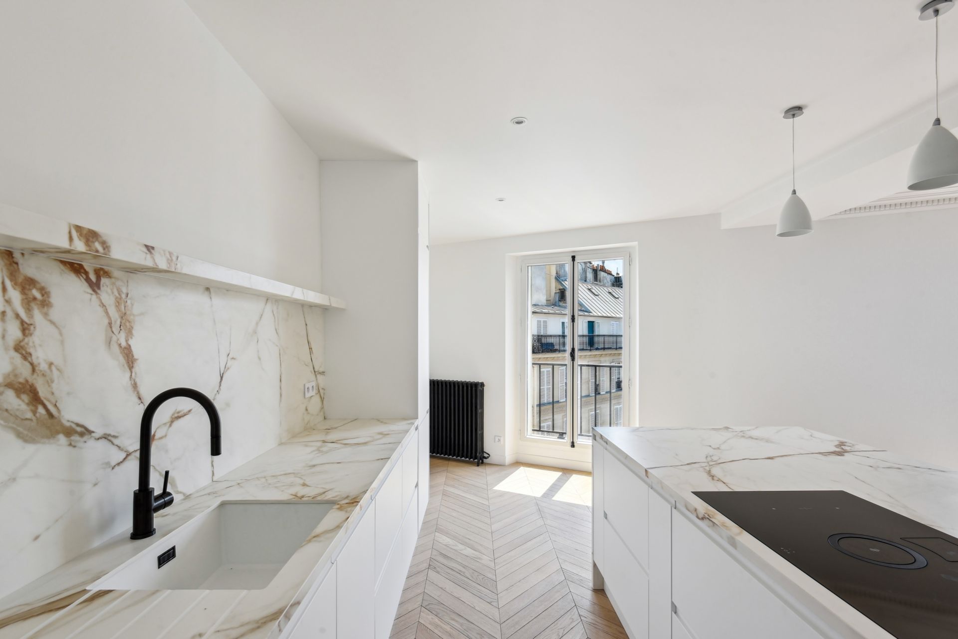 luxury apartment 5 Rooms for sale on PARIS (75008)