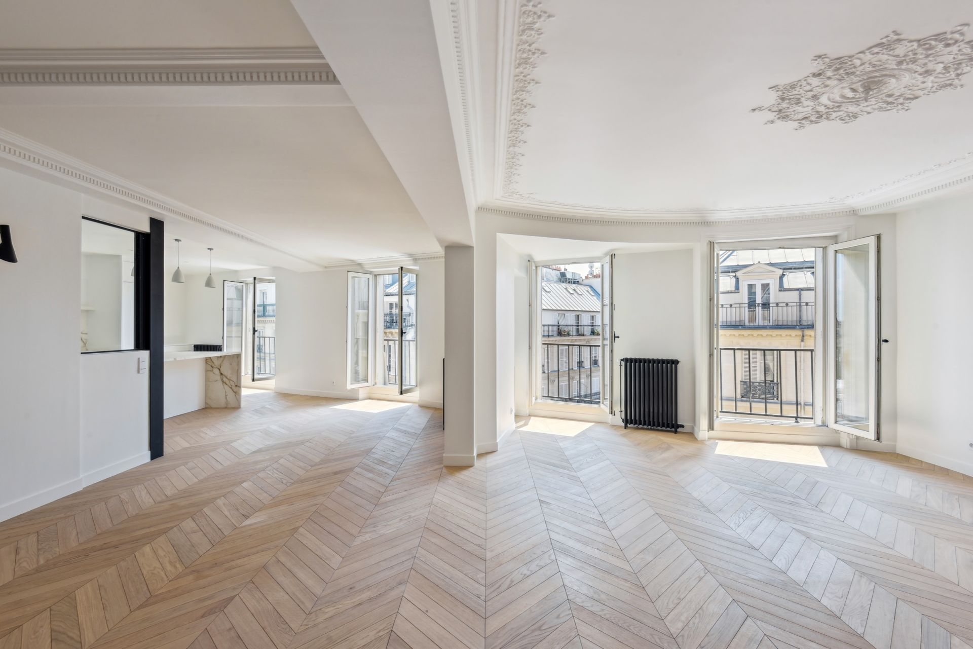 luxury apartment 5 Rooms for sale on PARIS (75008)
