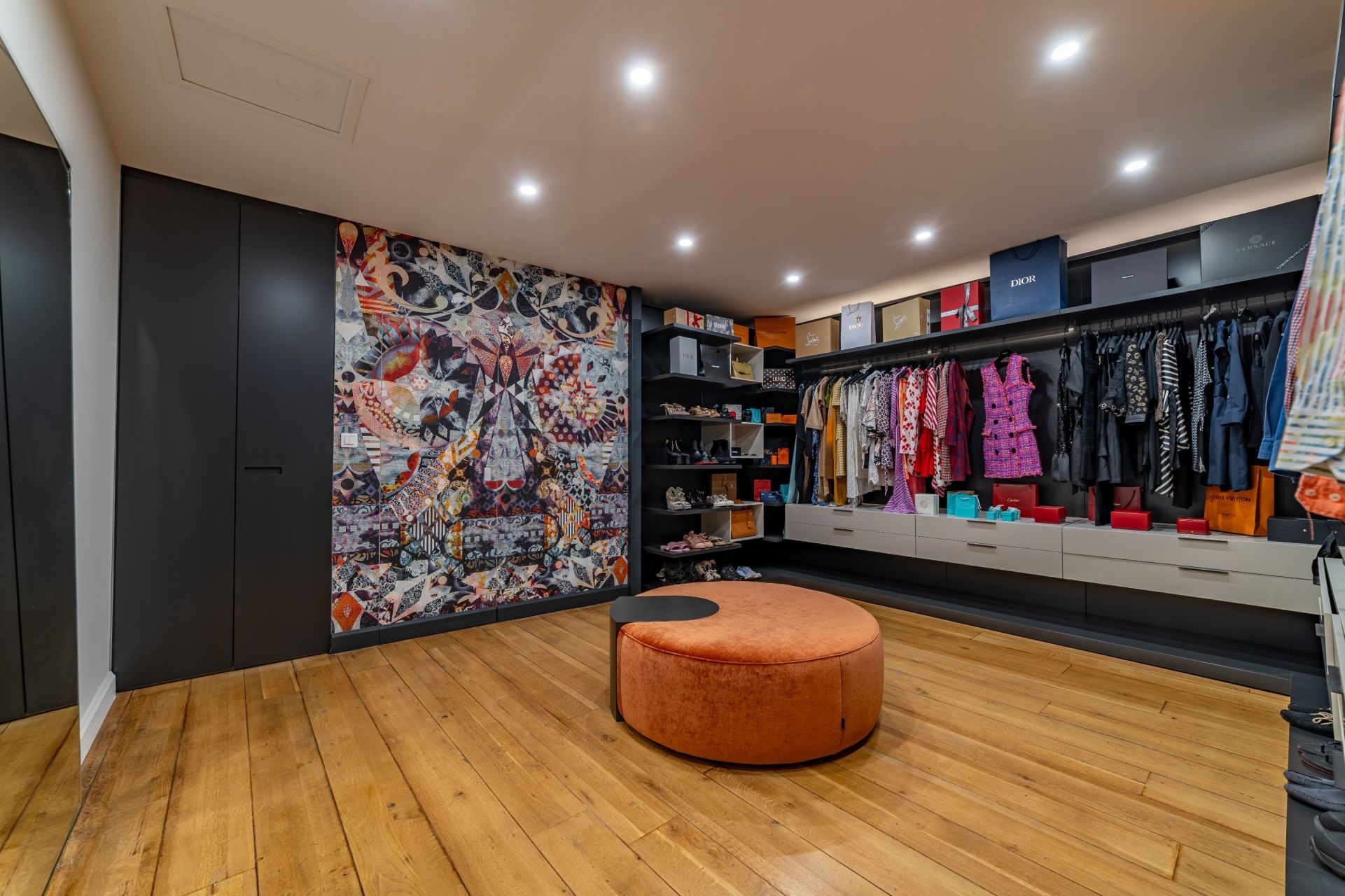 luxury property 14 Rooms for sale on MONTPELLIER (34000)