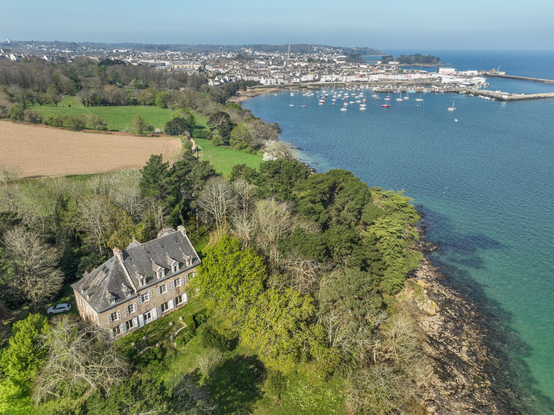 castle 15 Rooms for sale on DOUARNENEZ (29100)