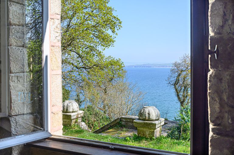 castle 15 Rooms for sale on DOUARNENEZ (29100)