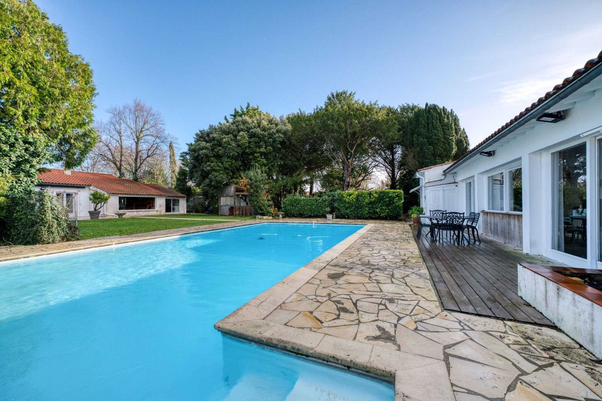 propriété de luxe 10 Pièces en vente sur CLAVETTE (17220)