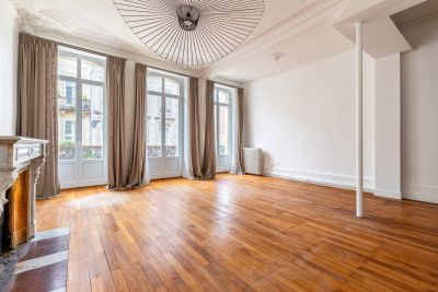 Sale Luxury apartment Bordeaux 4 Rooms 133 m²