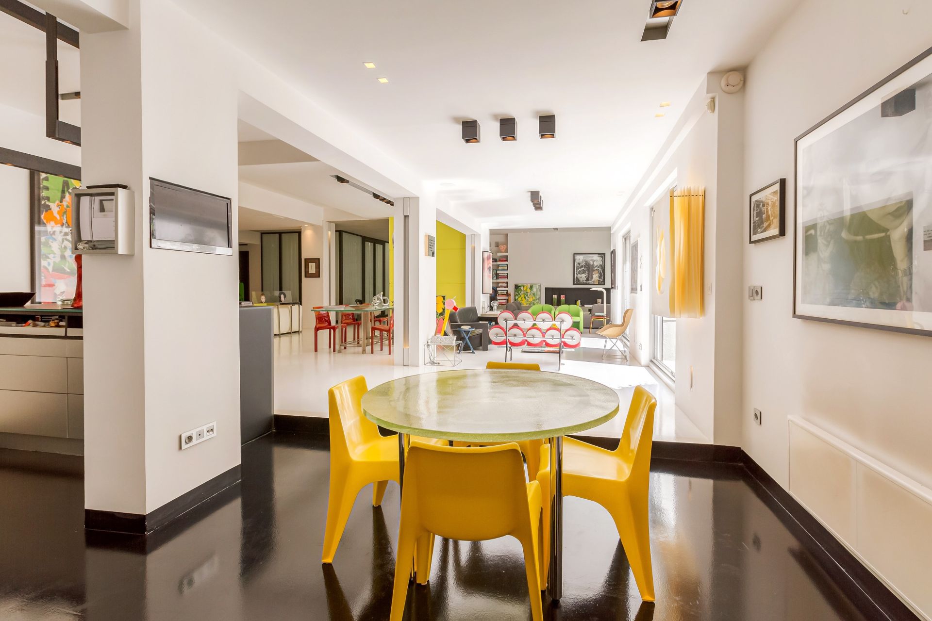 luxury apartment 6 Rooms for sale on PARIS (75003)