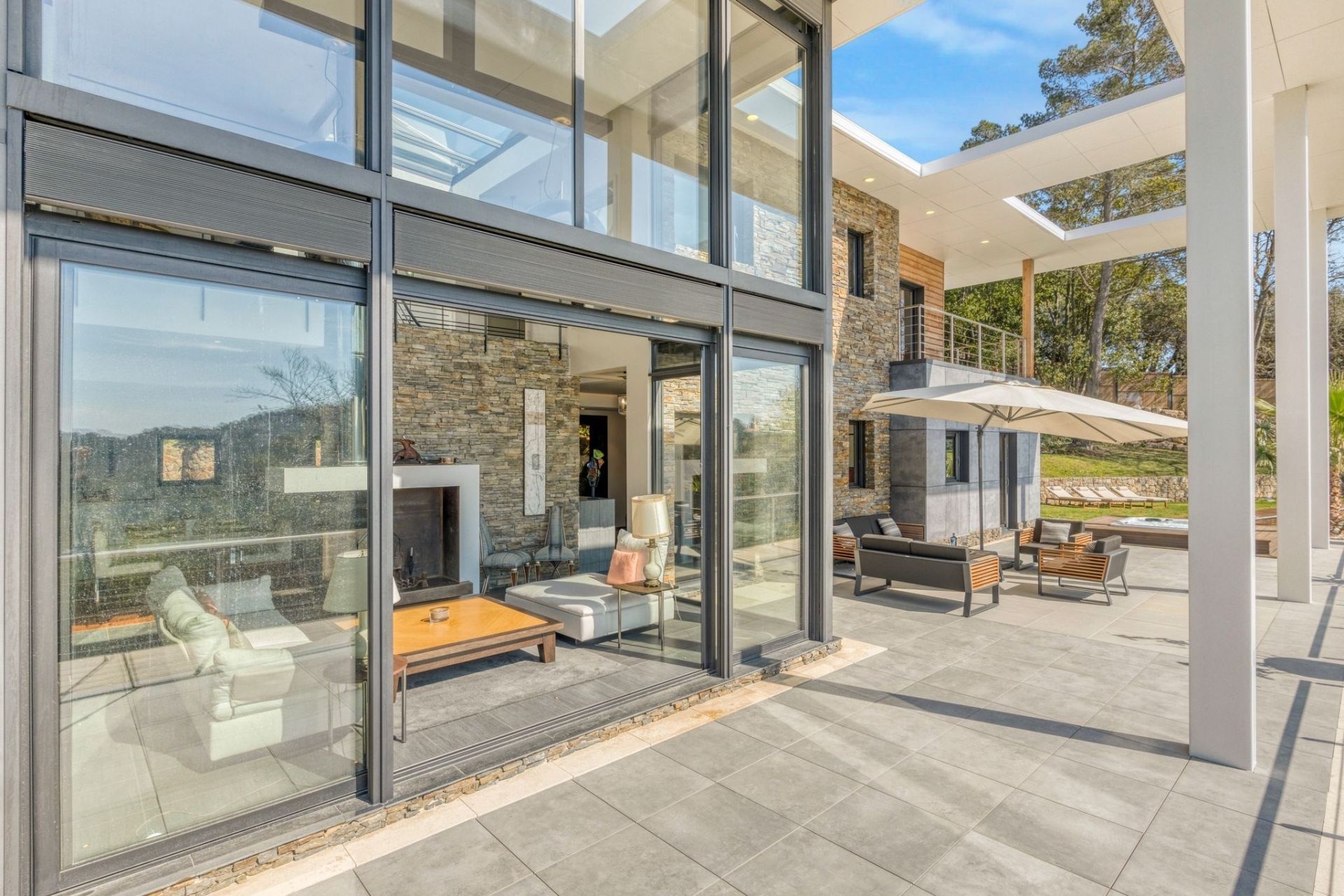 luxury provencale house 10 Rooms for sale on MOUGINS (06250)