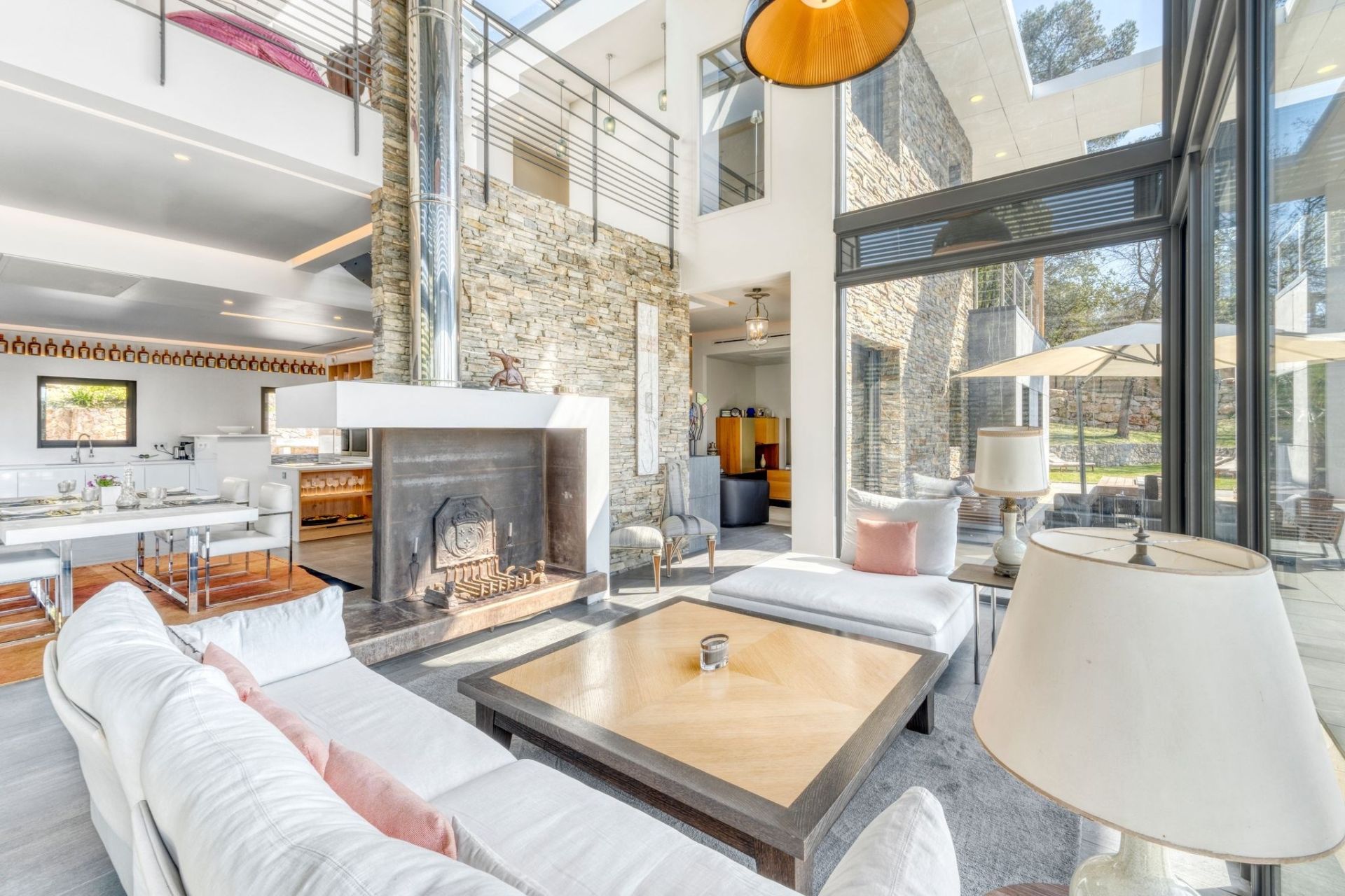 luxury provencale house 10 Rooms for sale on MOUGINS (06250)