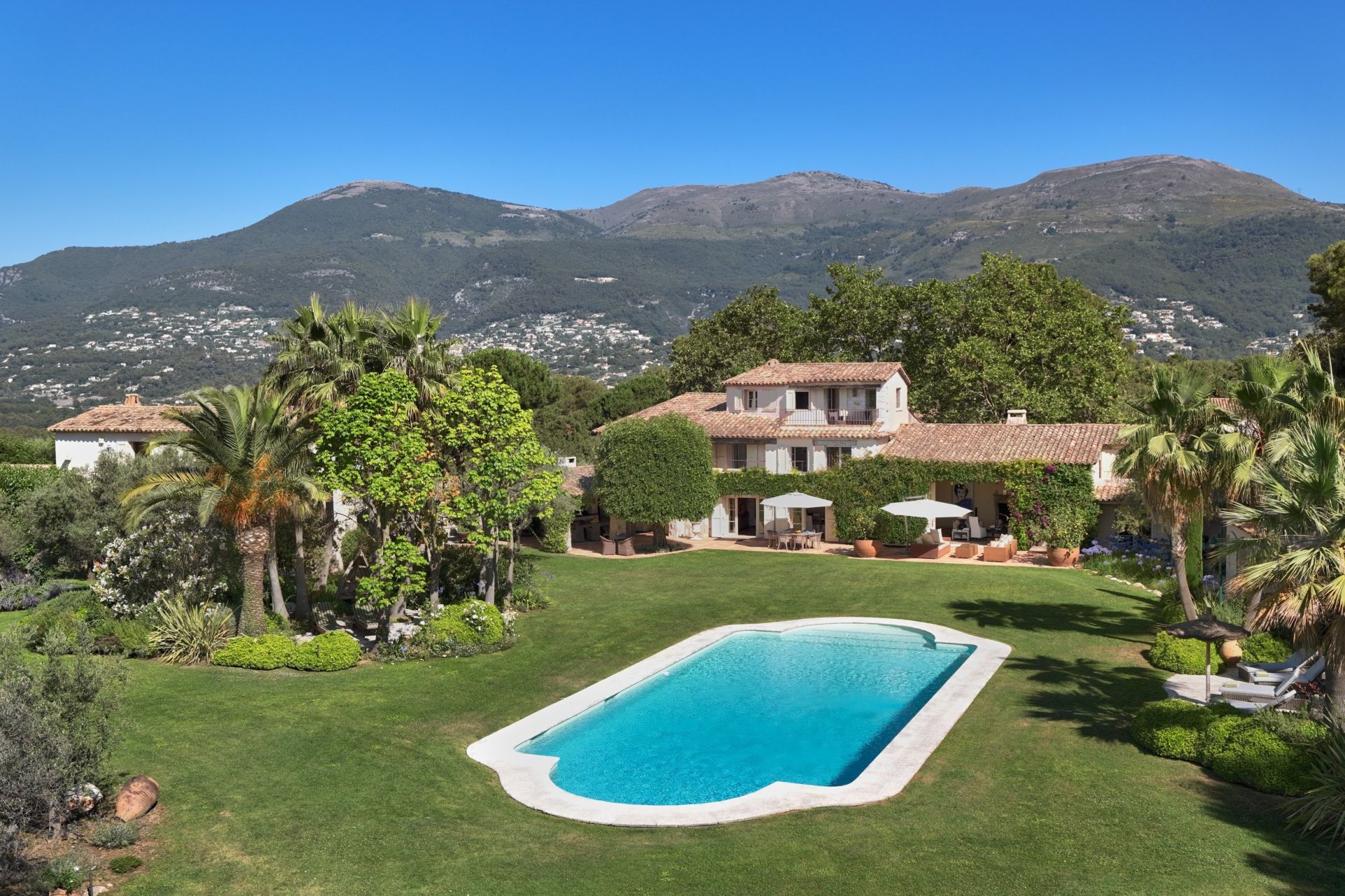 villa de luxe 16 Pièces en vente sur ST PAUL DE VENCE (06570)