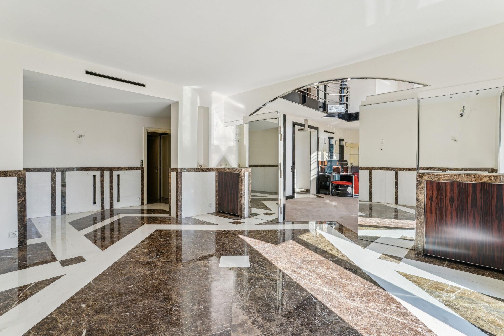 luxury apartment 11 Rooms for sale on NEUILLY SUR SEINE (92200)