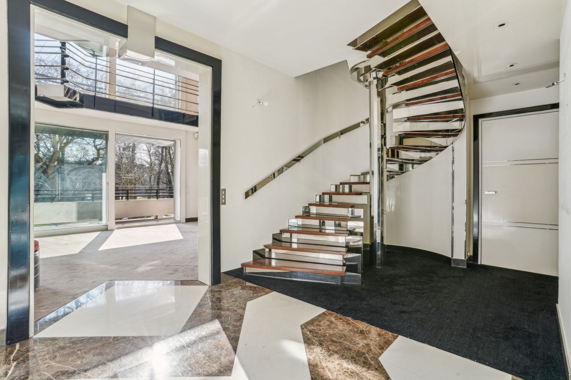 luxury apartment 11 Rooms for sale on NEUILLY SUR SEINE (92200)