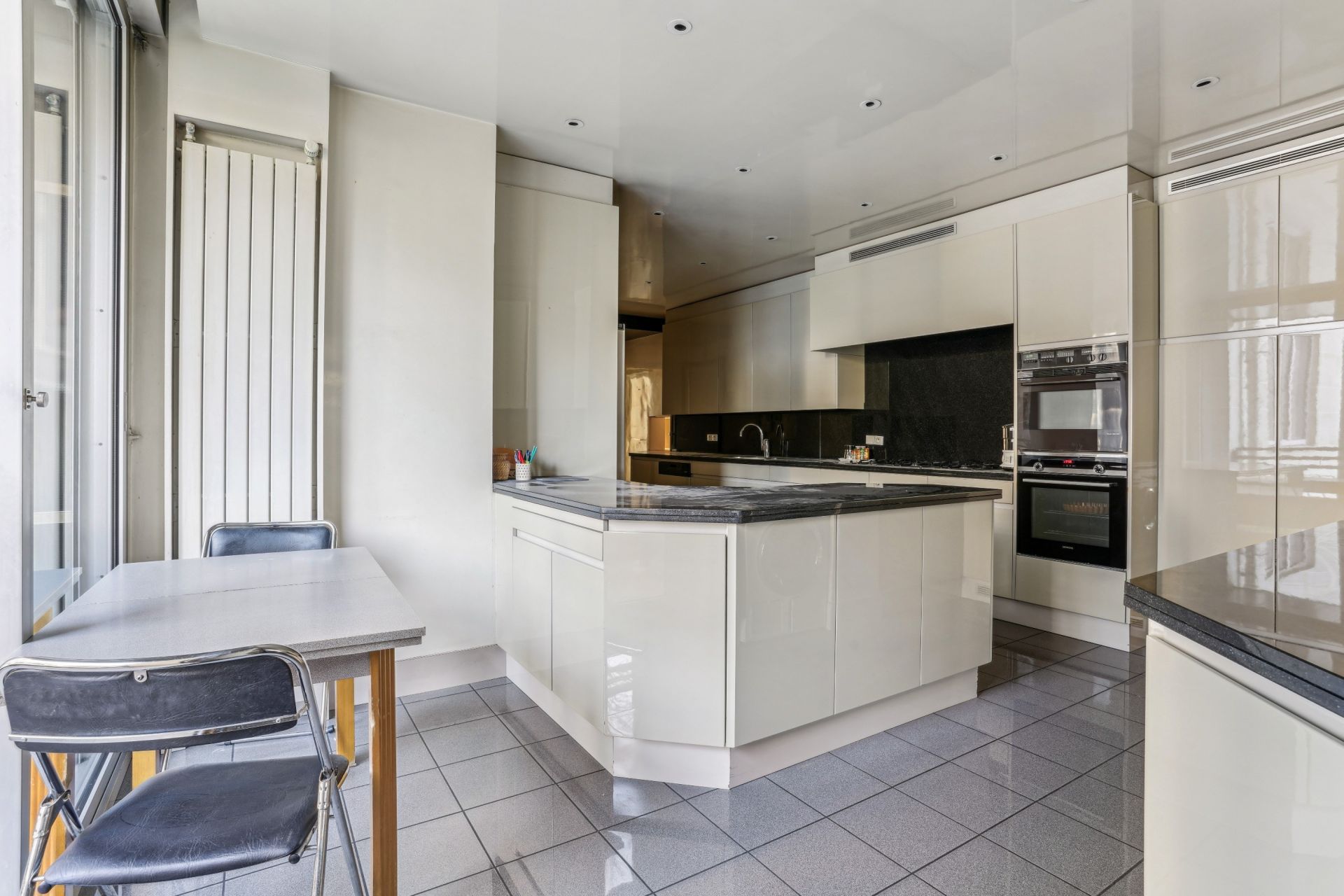 luxury apartment 11 Rooms for sale on NEUILLY SUR SEINE (92200)