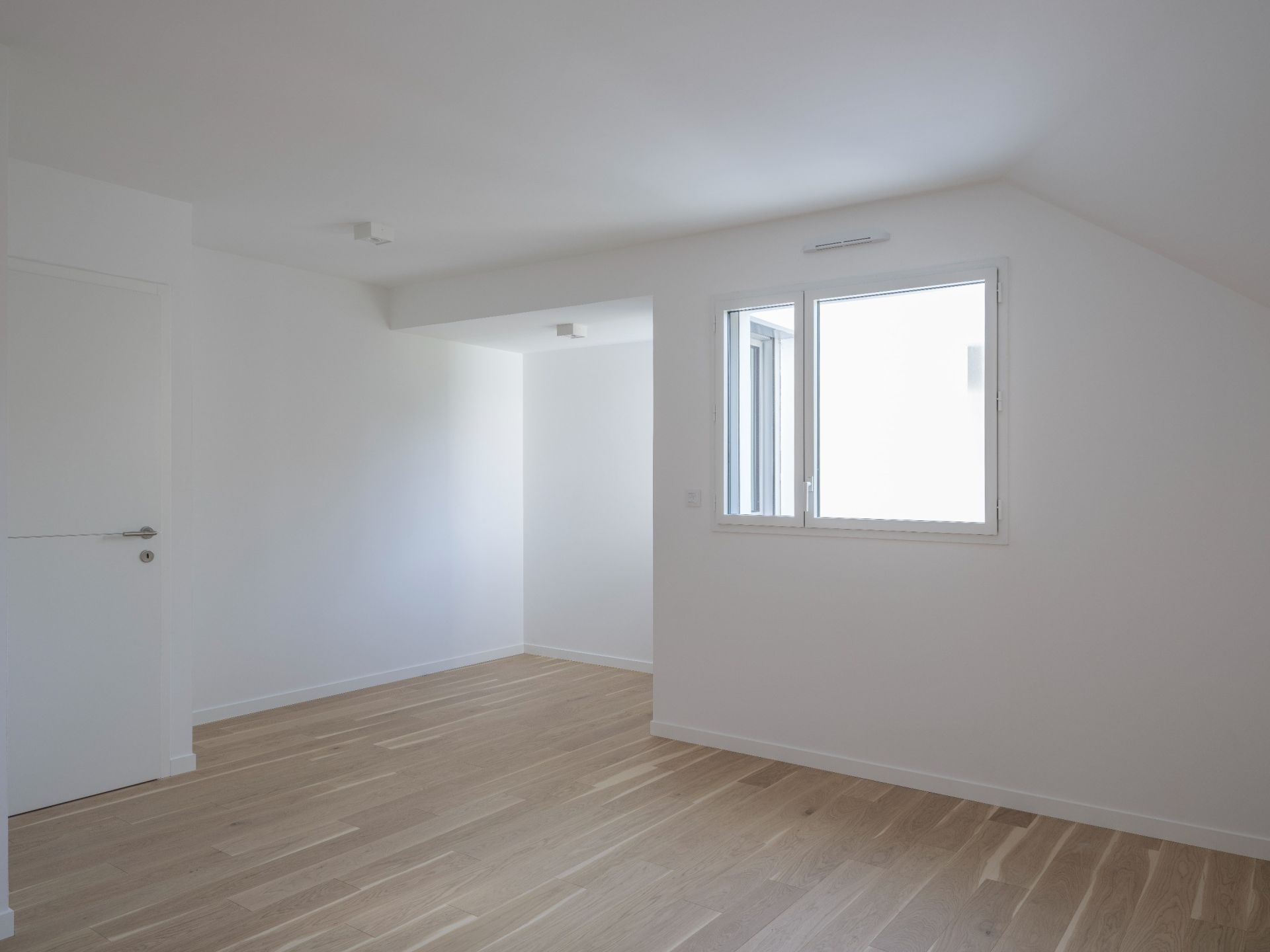 luxury apartment 5 Rooms for sale on NANTES (44000)