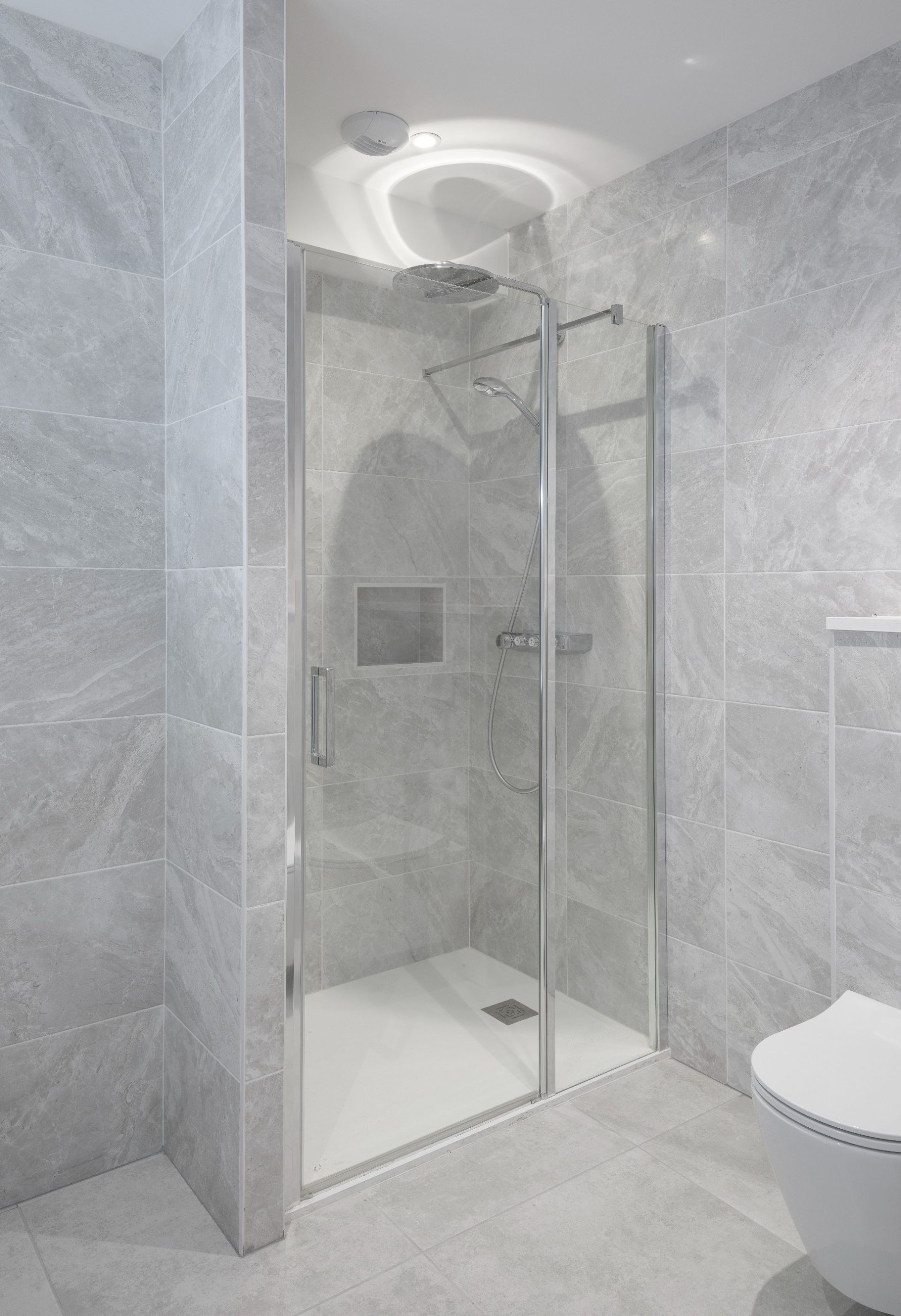 luxury apartment 5 Rooms for sale on NANTES (44000)