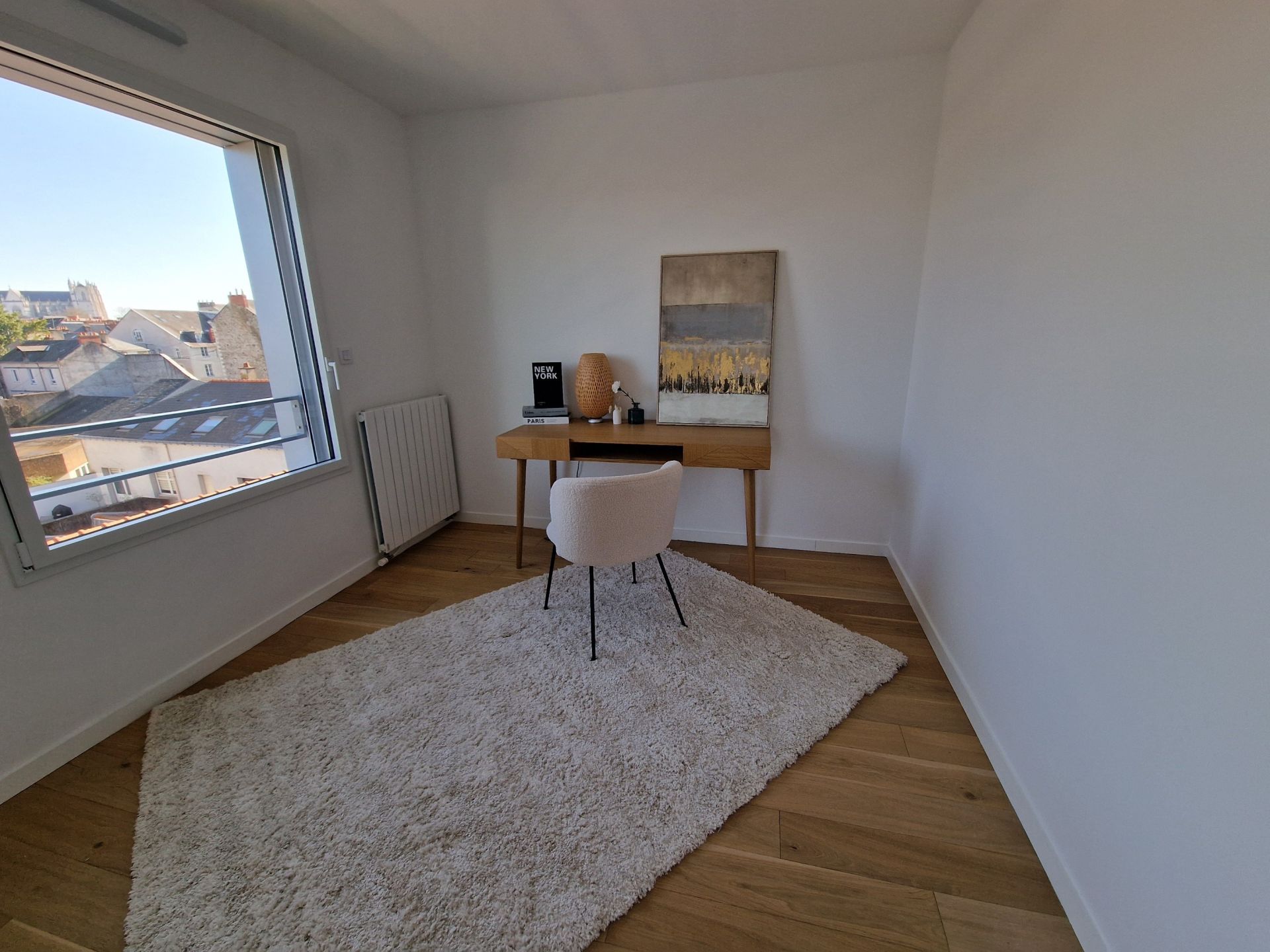 luxury apartment 4 Rooms for sale on NANTES (44000)