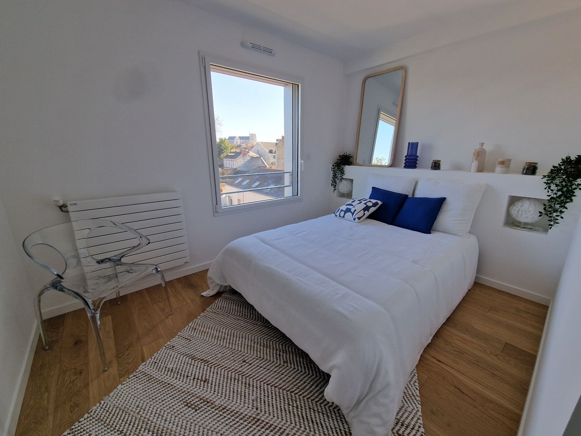 luxury apartment 4 Rooms for sale on NANTES (44000)